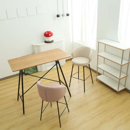 lyra bar stool room setup